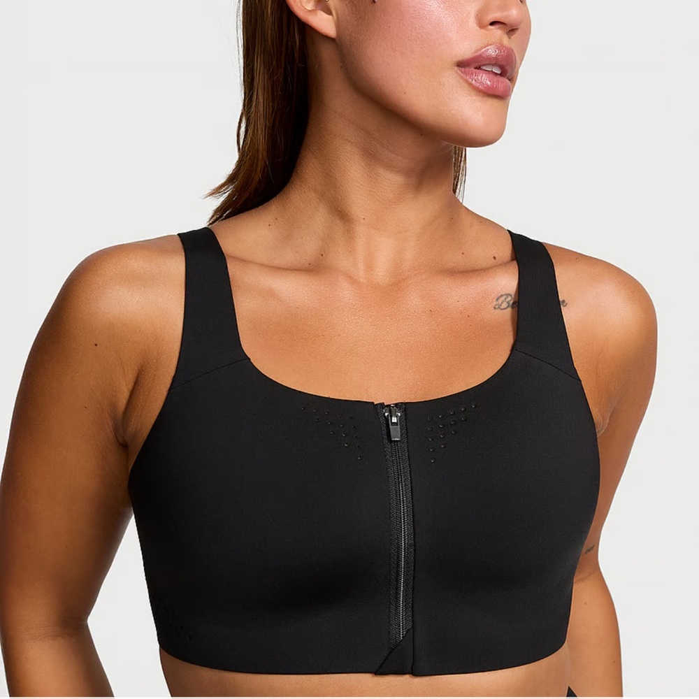 Featherweight Max™ Front-Close Sports Bra